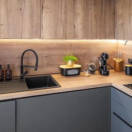 Koc, Okrug Gornji - With A Pool