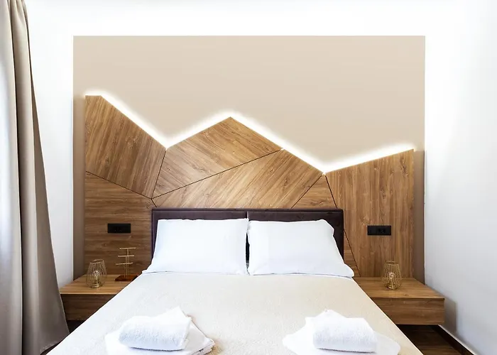 Appartement Koc, Okrug Gornji - With A Pool