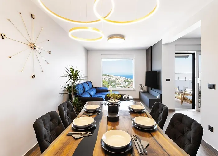 Koc, Okrug Gornji - With A Pool Apartmán