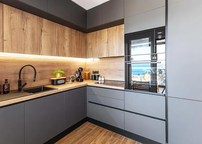 Koc, Okrug Gornji - With A Pool Apartmán *